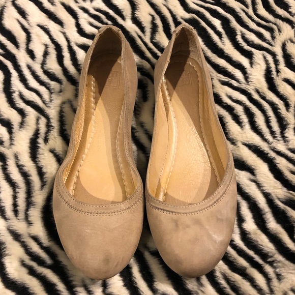 Women’s Frye Carson Cement Ballet Flats - Picture 2 of 8